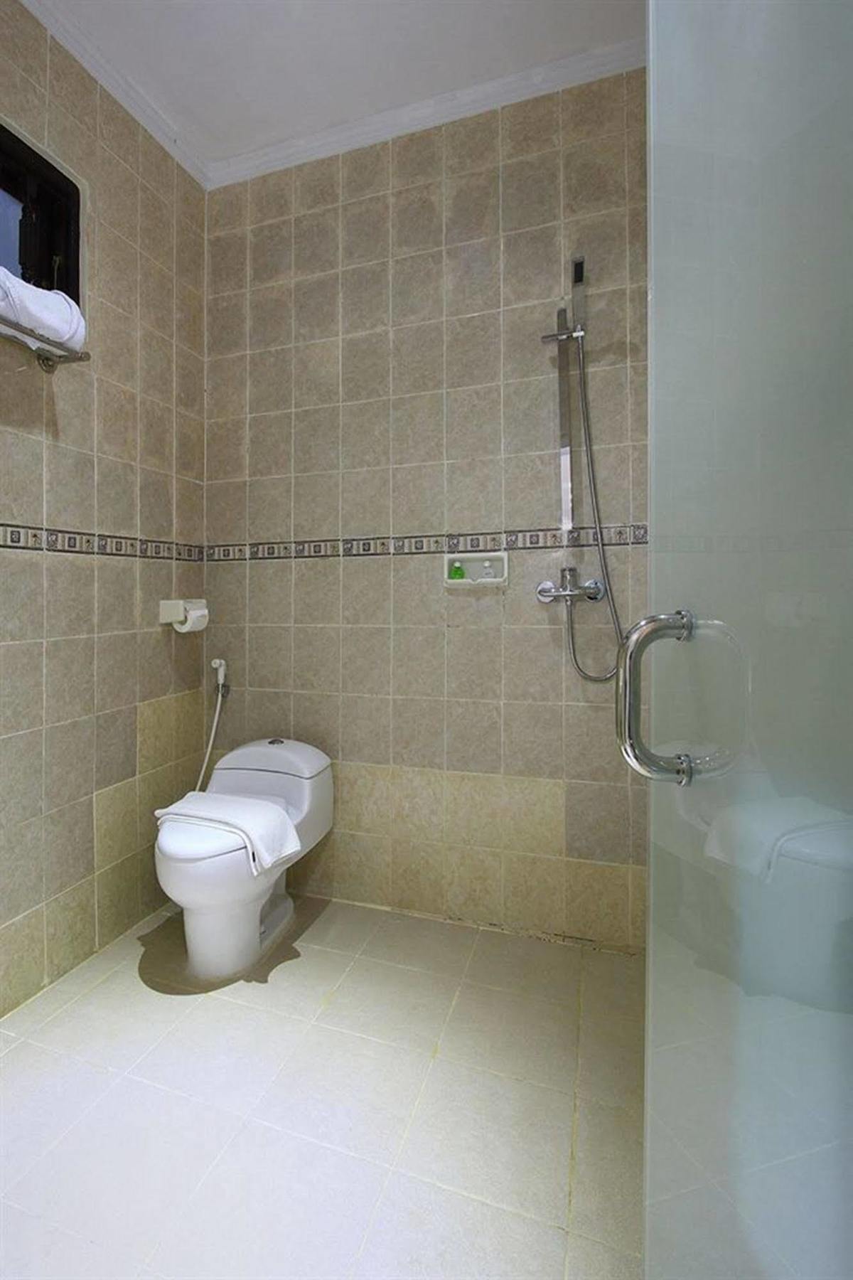 Kubu Anyar Hotel Кута Экстерьер фото