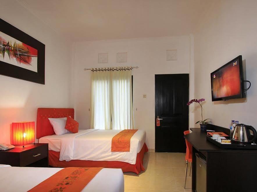 Kubu Anyar Hotel Кута Экстерьер фото