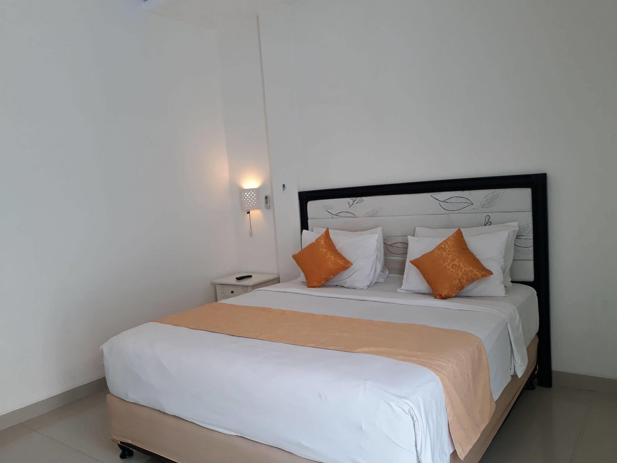 Kubu Anyar Hotel Кута Экстерьер фото