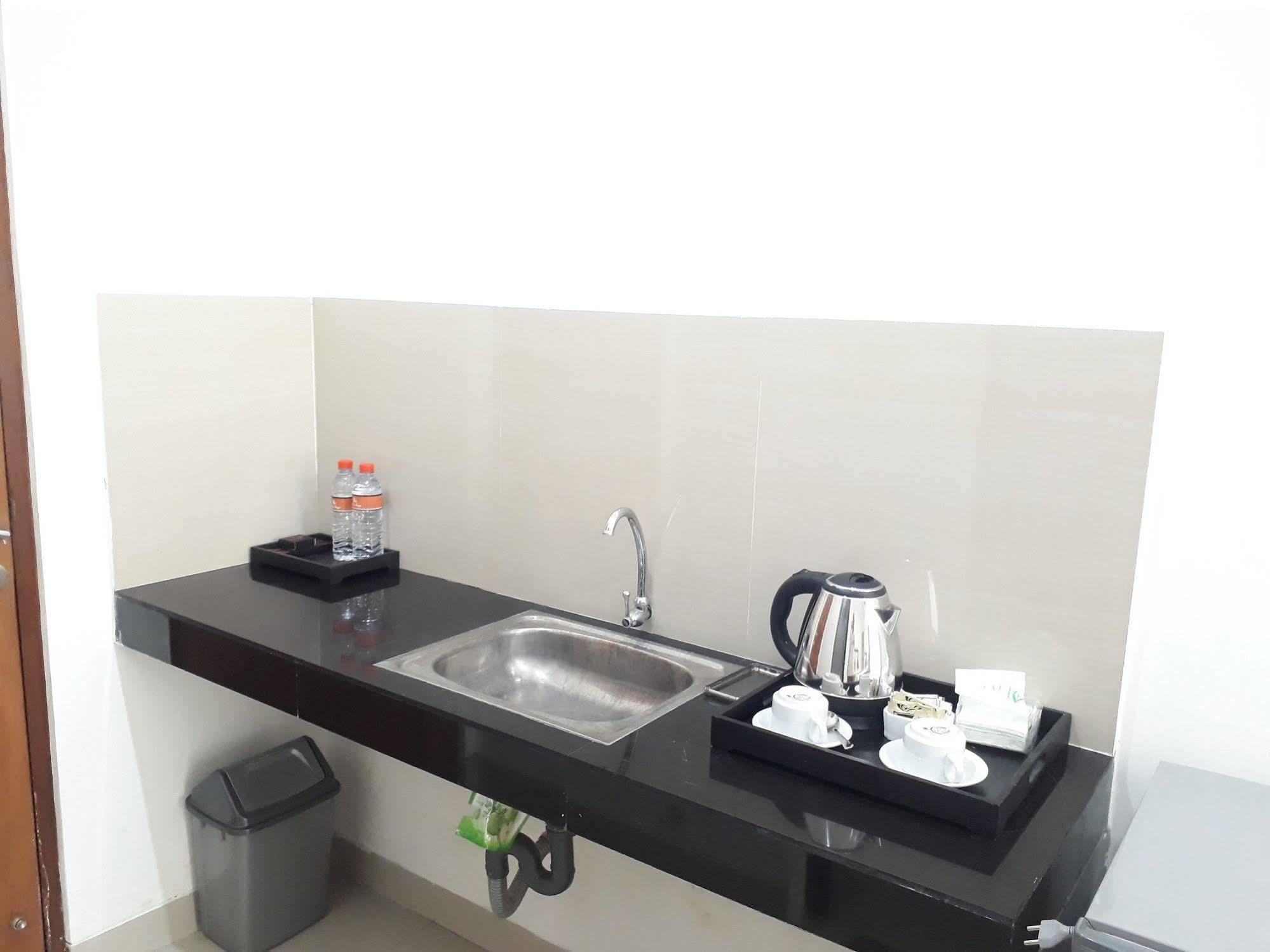 Kubu Anyar Hotel Кута Экстерьер фото