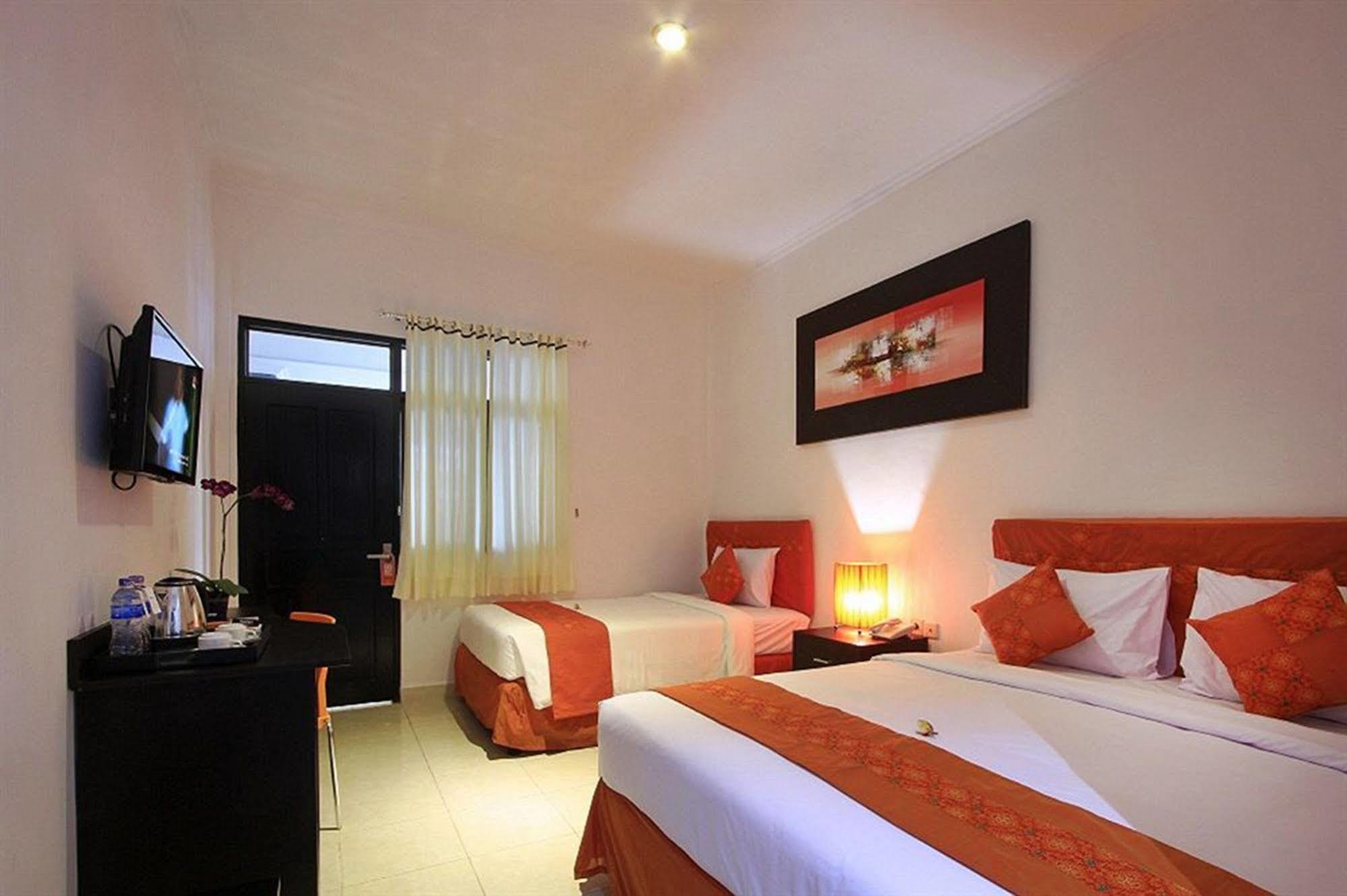 Kubu Anyar Hotel Кута Экстерьер фото